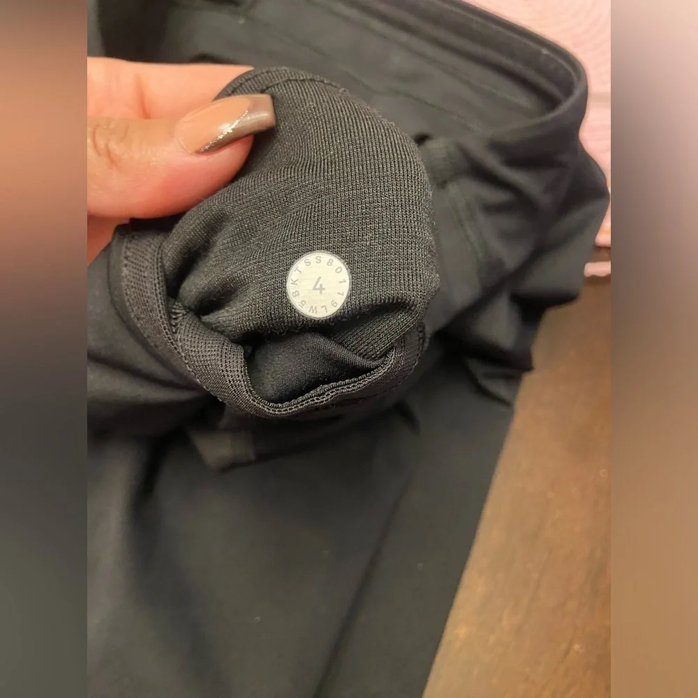 Lululemon legging - Picture 2 of 9